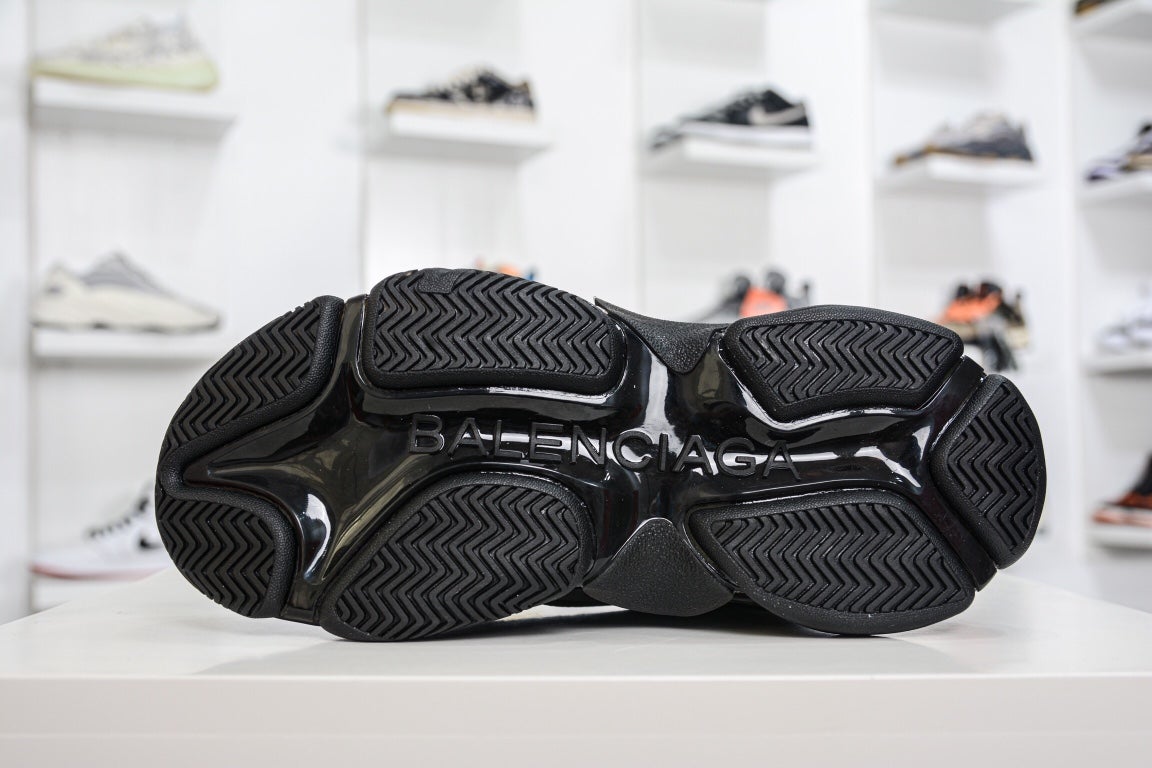 Replica Balenciaga Triple S Sneaker "Grey/Black" Footwear