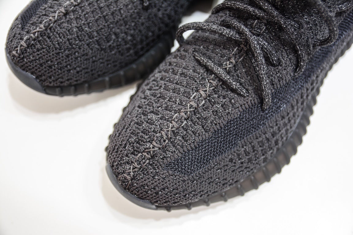 Replica Adidas Yeezy 350 V2 "Black Non-Reflection" Footwear