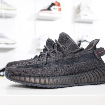 Best Quality Reps Shoes Yeezy Boost 350 V2 Black (Non-Reflective)