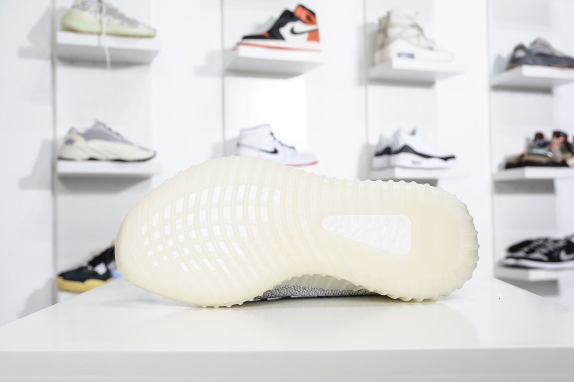 Replica Adidas Yeezy 350 V2 "Static Non-Reflection" Footwear