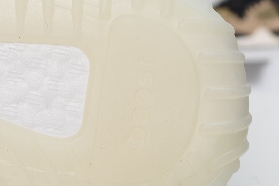 Replica Adidas Yeezy 350 V2 "Static Non-Reflection" Footwear